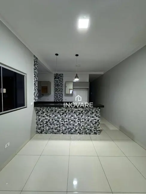 Casa com 3 quartos à venda, 200m2 em Jardim Bandeirantes, Itumbiara - GO - imagem 3 Foto 3 de Casa com 3 quartos à venda, 200m2 em Jardim Bandeirantes, Itumbiara - GO