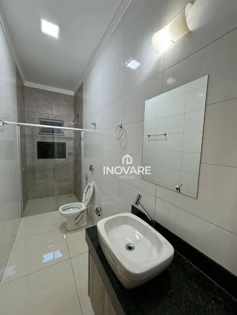 Casa com 3 quartos à venda, 200m2 em Jardim Bandeirantes, Itumbiara - GO - imagem 9 Foto 9 de Casa com 3 quartos à venda, 200m2 em Jardim Bandeirantes, Itumbiara - GO