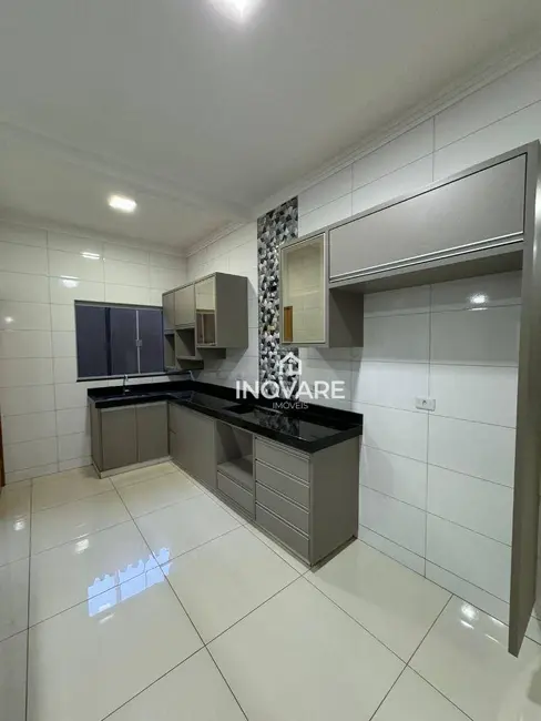 Casa com 3 quartos à venda, 200m2 em Jardim Bandeirantes, Itumbiara - GO - imagem 5 Foto 5 de Casa com 3 quartos à venda, 200m2 em Jardim Bandeirantes, Itumbiara - GO