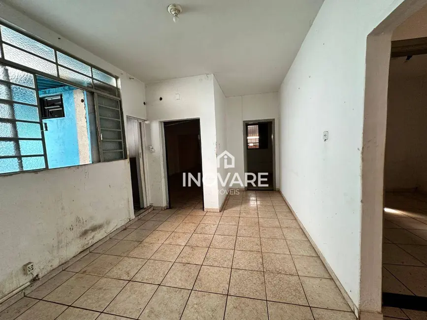 Foto 2 de Sala Comercial para alugar, 251m2 em Itumbiara - GO