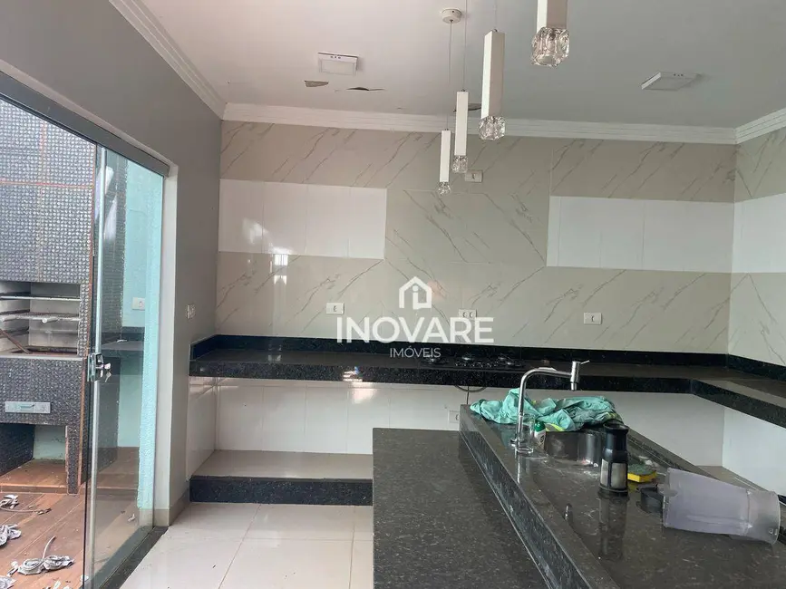 Casa com 3 quartos à venda, 150m2 em Setor Bela Vista, Itumbiara - GO - imagem 6 Foto 6 de Casa com 3 quartos à venda, 150m2 em Setor Bela Vista, Itumbiara - GO
