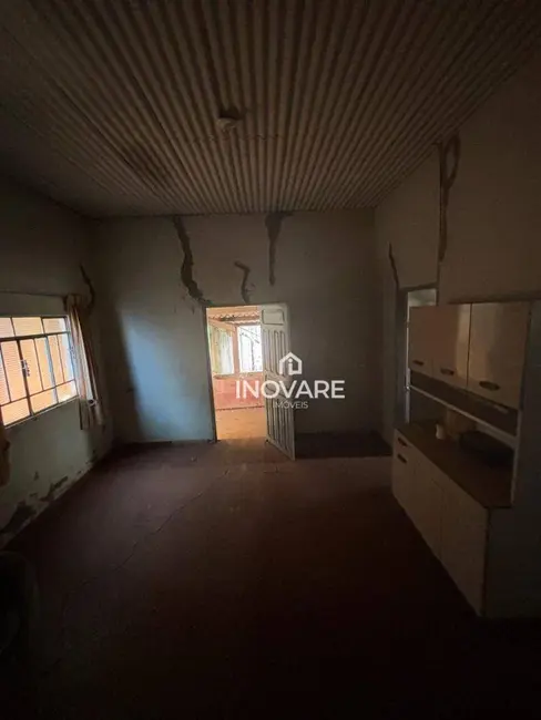 Foto 6 de Casa com 3 quartos à venda, 697m2 em Itumbiara - GO