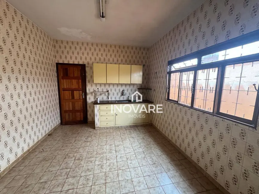 Casa com 4 quartos à venda, 240m2 em Itumbiara - GO - imagem 6 Foto 6 de Casa com 4 quartos à venda, 240m2 em Itumbiara - GO