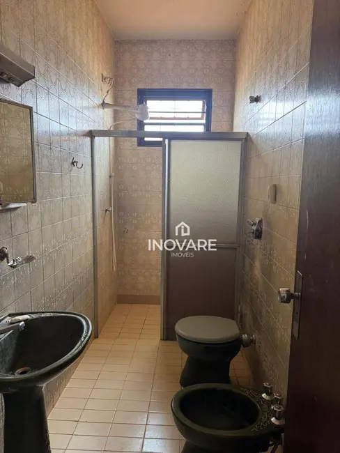 Casa com 4 quartos à venda, 240m2 em Itumbiara - GO - imagem 9 Foto 9 de Casa com 4 quartos à venda, 240m2 em Itumbiara - GO