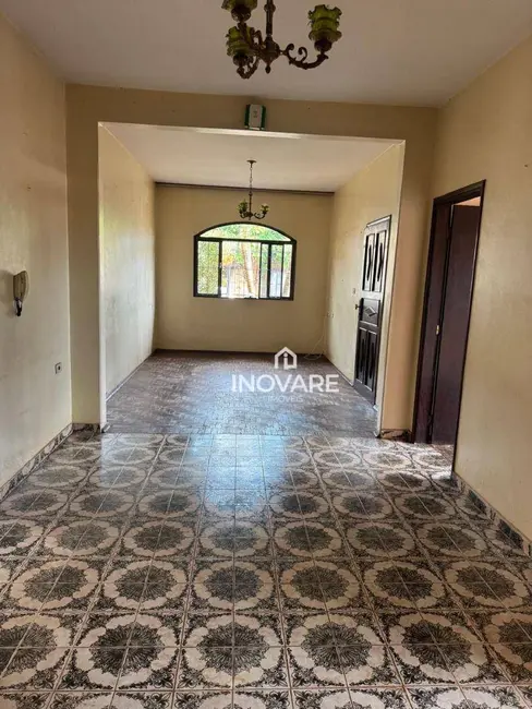 Casa com 4 quartos à venda, 240m2 em Itumbiara - GO - imagem 4 Foto 4 de Casa com 4 quartos à venda, 240m2 em Itumbiara - GO