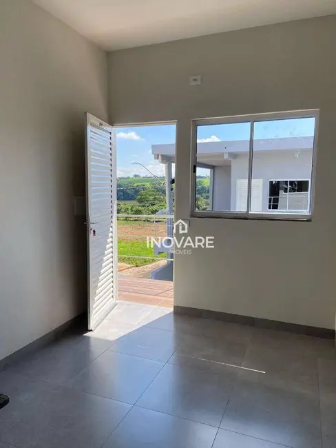 Kitnet com 1 quarto para alugar, 250m2 em Itumbiara - GO - imagem 3 Foto 3 de Kitnet com 1 quarto para alugar, 250m2 em Itumbiara - GO