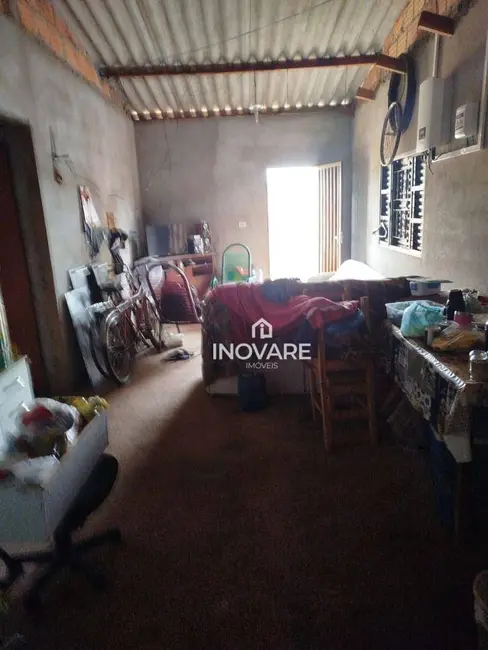 Foto 2 de Casa com 2 quartos à venda, 250m2 em Jardim Leonora, Itumbiara - GO