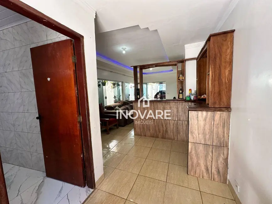 Casa com 3 quartos à venda, 100m2 em Cidade Jardim, Itumbiara - GO - imagem 4 Foto 4 de Casa com 3 quartos à venda, 100m2 em Cidade Jardim, Itumbiara - GO