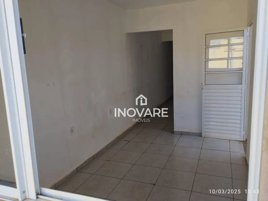 Foto 2 de Casa com 2 quartos à venda e para alugar, 150m2 em Itumbiara - GO