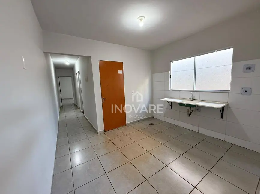 Casa com 2 quartos à venda e para alugar, 150m2 em Itumbiara - GO - imagem 8 Foto 8 de Casa com 2 quartos à venda e para alugar, 150m2 em Itumbiara - GO
