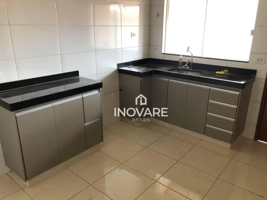Casa com 2 quartos à venda, 180m2 em Itumbiara - GO - imagem 4 Foto 4 de Casa com 2 quartos à venda, 180m2 em Itumbiara - GO