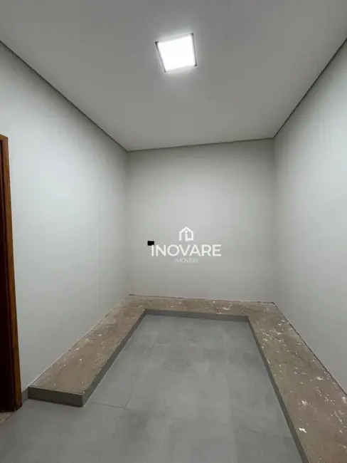 Casa com 3 quartos à venda, 360m2 em Itumbiara - GO - imagem 8 Foto 8 de Casa com 3 quartos à venda, 360m2 em Itumbiara - GO