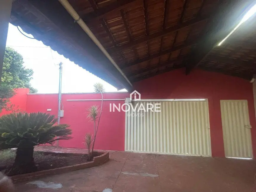 Casa com 2 quartos para alugar, 250m2 em Jardim Liberdade, Itumbiara - GO - imagem 2 Foto 2 de Casa com 2 quartos para alugar, 250m2 em Jardim Liberdade, Itumbiara - GO