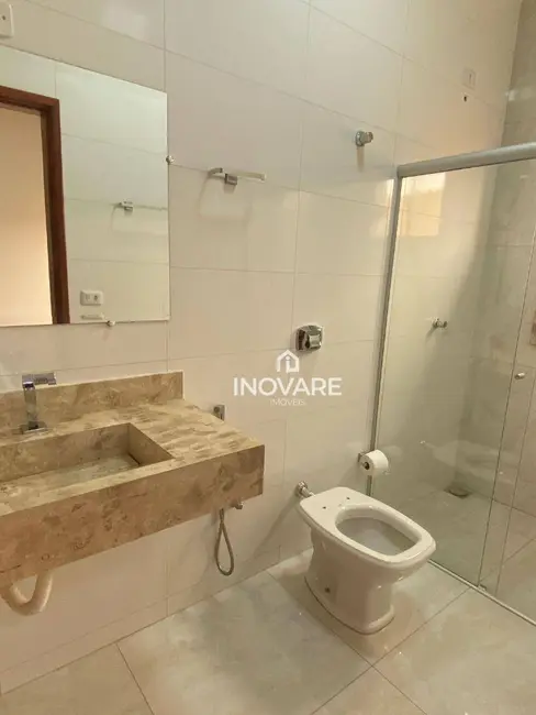 Casa com 3 quartos à venda, 360m2 em Itumbiara - GO - imagem 9 Foto 9 de Casa com 3 quartos à venda, 360m2 em Itumbiara - GO