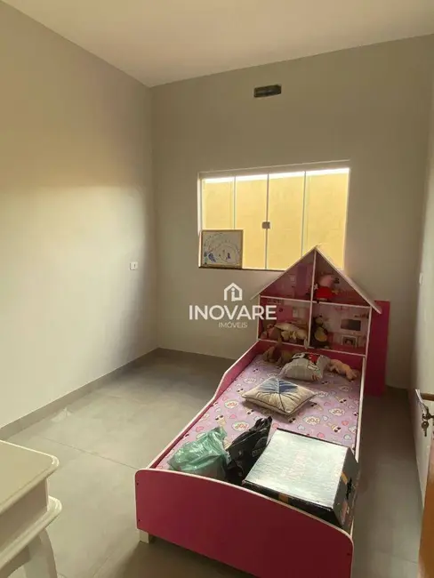 Casa com 3 quartos à venda, 360m2 em Itumbiara - GO - imagem 8 Foto 8 de Casa com 3 quartos à venda, 360m2 em Itumbiara - GO