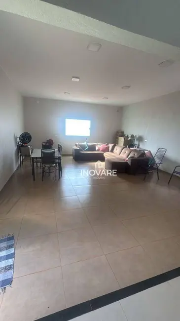 Casa com 2 quartos à venda, 360m2 em Residencial Beira Rio I, Itumbiara - GO - imagem 4 Foto 4 de Casa com 2 quartos à venda, 360m2 em Residencial Beira Rio I, Itumbiara - GO