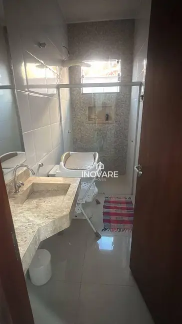 Casa com 2 quartos à venda, 360m2 em Residencial Beira Rio I, Itumbiara - GO - imagem 8 Foto 8 de Casa com 2 quartos à venda, 360m2 em Residencial Beira Rio I, Itumbiara - GO