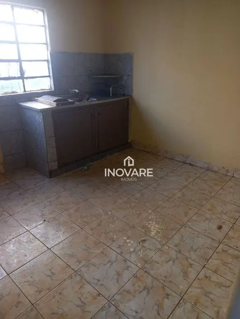 Casa com 3 quartos à venda, 312m2 em Itumbiara - GO - imagem 3 Foto 3 de Casa com 3 quartos à venda, 312m2 em Itumbiara - GO