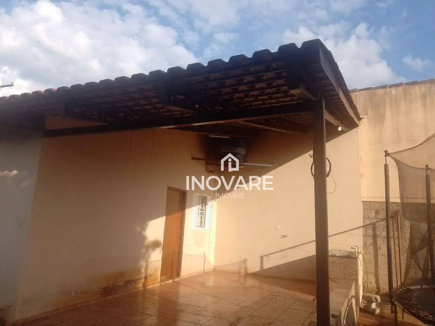 Foto 2 de Casa com 2 quartos à venda, 429m2 em Itumbiara - GO