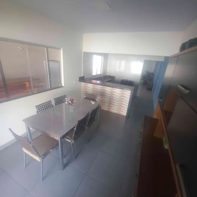 Casa com 3 quartos para alugar, 360m2 em Conjunto Habitacional Juca Arantes, Itumbiara - GO - imagem 7 Foto 7 de Casa com 3 quartos para alugar, 360m2 em Conjunto Habitacional Juca Arantes, Itumbiara - GO