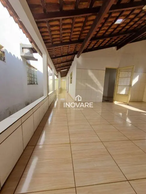 Sala Comercial para alugar, 150m2 em Itumbiara - GO - imagem 9 Foto 9 de Sala Comercial para alugar, 150m2 em Itumbiara - GO