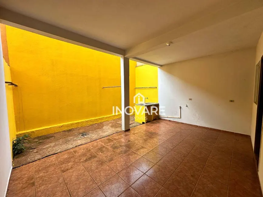 Foto 9 de Casa com 3 quartos para alugar, 250m2 em Jardim América, Itumbiara - GO