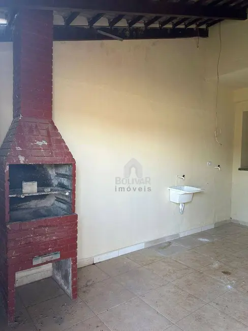 Foto 2 de Casa com 3 quartos à venda, 250m2 em Jardim Liberdade, Itumbiara - GO