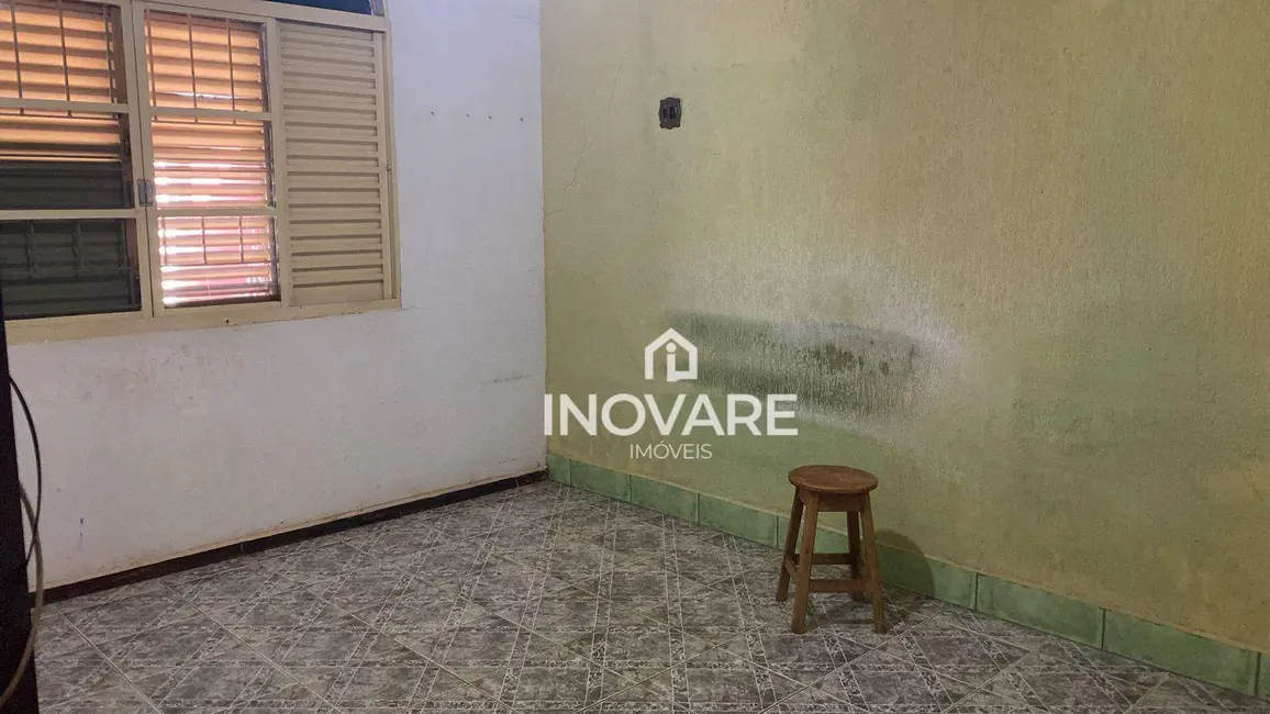 Foto 9 de Casa com 4 quartos à venda e para alugar, 330m2 em Itumbiara - GO