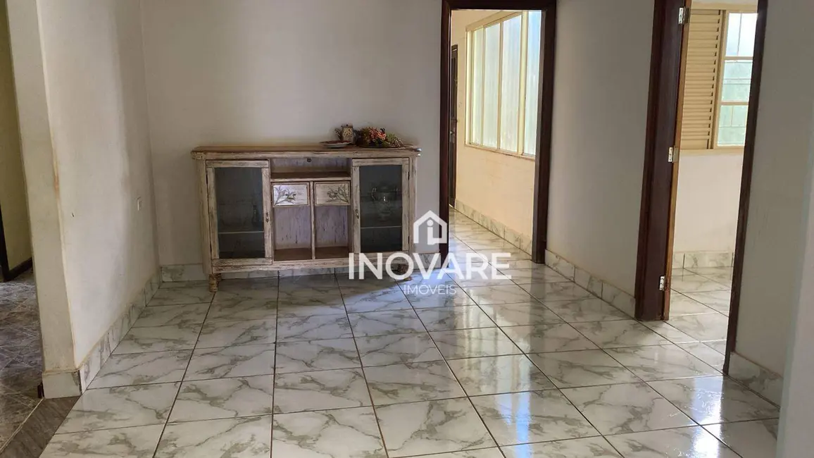 Foto 6 de Casa com 4 quartos à venda e para alugar, 330m2 em Itumbiara - GO