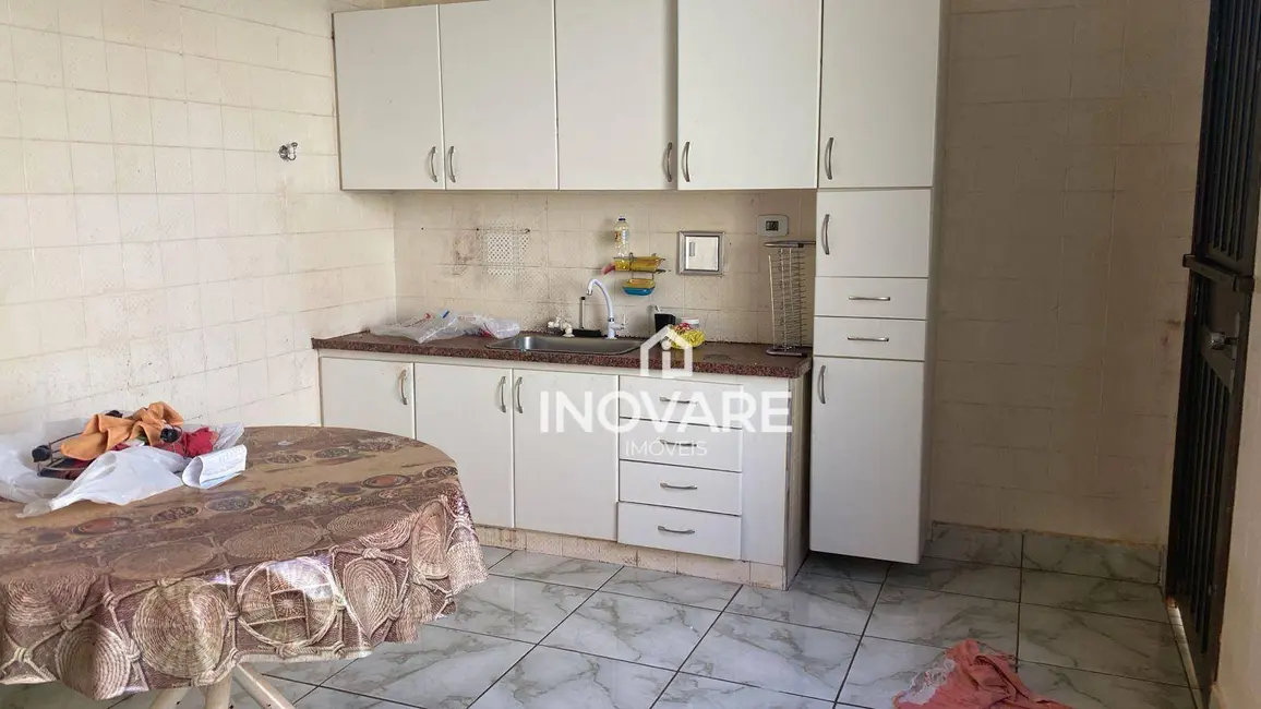 Foto 8 de Casa com 4 quartos à venda e para alugar, 330m2 em Itumbiara - GO