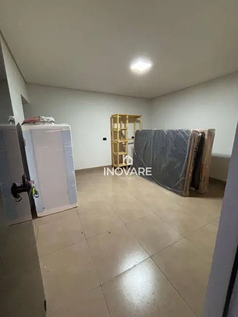 Kitnet com 1 quarto para alugar, 30m2 em Itumbiara - GO - imagem 3 Foto 3 de Kitnet com 1 quarto para alugar, 30m2 em Itumbiara - GO