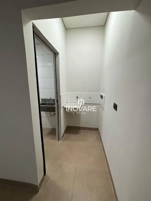 Kitnet com 1 quarto para alugar, 30m2 em Itumbiara - GO - imagem 6 Foto 6 de Kitnet com 1 quarto para alugar, 30m2 em Itumbiara - GO