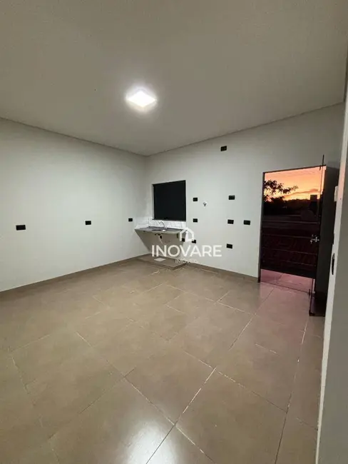 Kitnet com 1 quarto para alugar, 30m2 em Itumbiara - GO - imagem 3 Foto 3 de Kitnet com 1 quarto para alugar, 30m2 em Itumbiara - GO