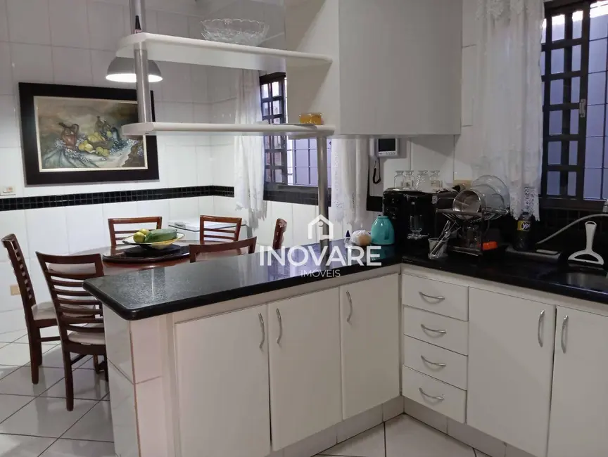 Casa com 3 quartos à venda, 300m2 em Alto da Boa Vista, Itumbiara - GO - imagem 7 Foto 7 de Casa com 3 quartos à venda, 300m2 em Alto da Boa Vista, Itumbiara - GO