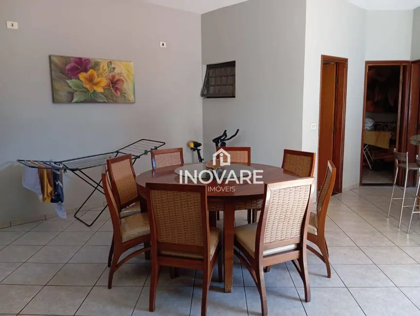 Casa com 3 quartos à venda, 300m2 em Alto da Boa Vista, Itumbiara - GO - imagem 3 Foto 3 de Casa com 3 quartos à venda, 300m2 em Alto da Boa Vista, Itumbiara - GO