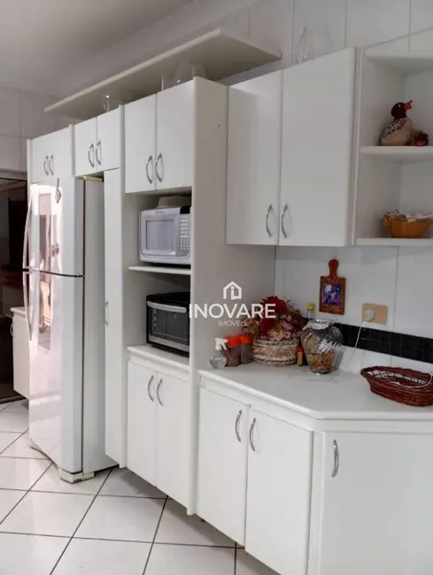 Casa com 3 quartos à venda, 300m2 em Alto da Boa Vista, Itumbiara - GO - imagem 5 Foto 5 de Casa com 3 quartos à venda, 300m2 em Alto da Boa Vista, Itumbiara - GO