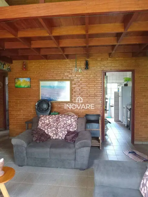 Sítio / Rancho com 3 quartos à venda, 360m2 em Buriti Alegre - GO - imagem 5 Foto 5 de Sítio / Rancho com 3 quartos à venda, 360m2 em Buriti Alegre - GO