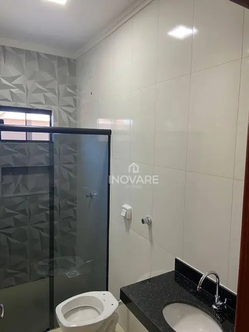 Casa com 3 quartos à venda, 180m2 em Itumbiara - GO - imagem 4 Foto 4 de Casa com 3 quartos à venda, 180m2 em Itumbiara - GO