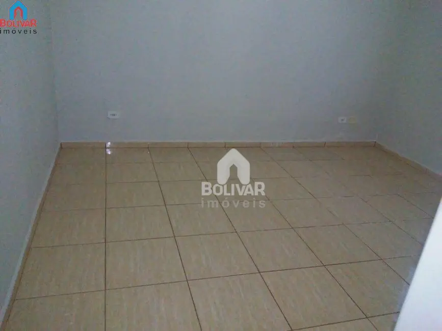 Casa com 2 quartos para alugar, 180m2 em Itumbiara - GO - imagem 5 Foto 5 de Casa com 2 quartos para alugar, 180m2 em Itumbiara - GO