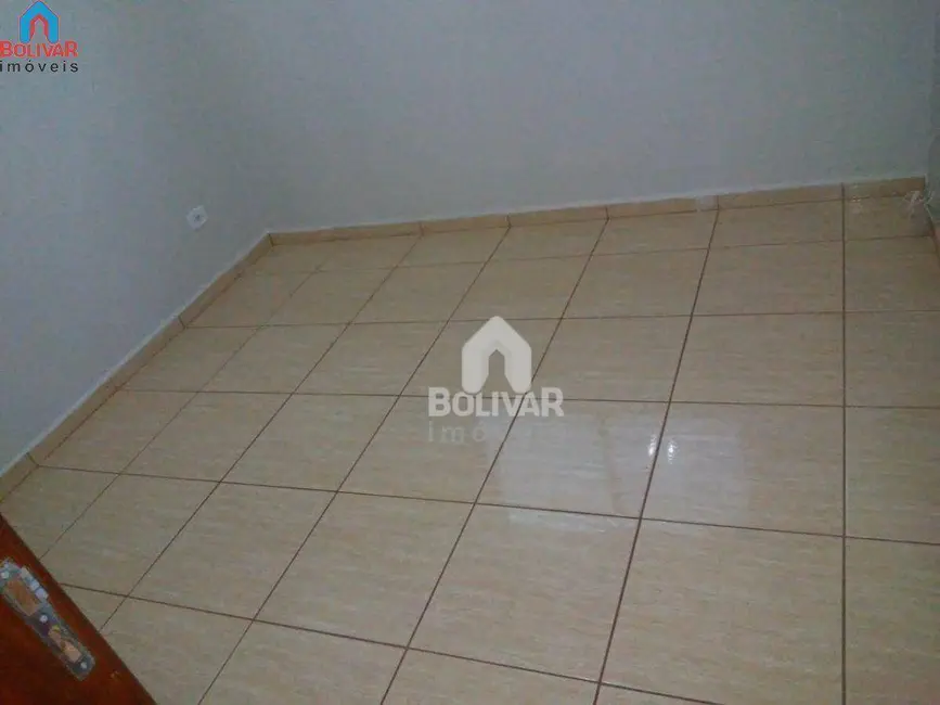 Casa com 2 quartos para alugar, 180m2 em Itumbiara - GO - imagem 7 Foto 7 de Casa com 2 quartos para alugar, 180m2 em Itumbiara - GO