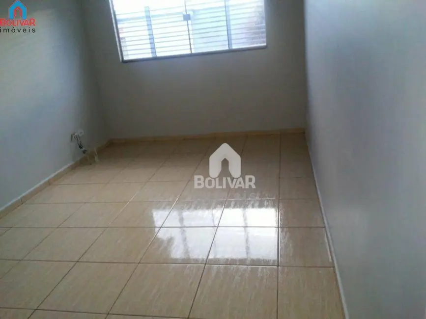 Casa com 2 quartos para alugar, 180m2 em Itumbiara - GO - imagem 6 Foto 6 de Casa com 2 quartos para alugar, 180m2 em Itumbiara - GO