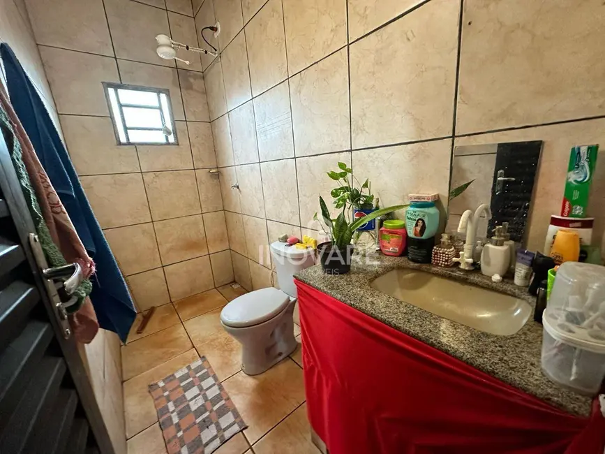 Foto 6 de Casa com 2 quartos à venda, 250m2 em Itumbiara - GO