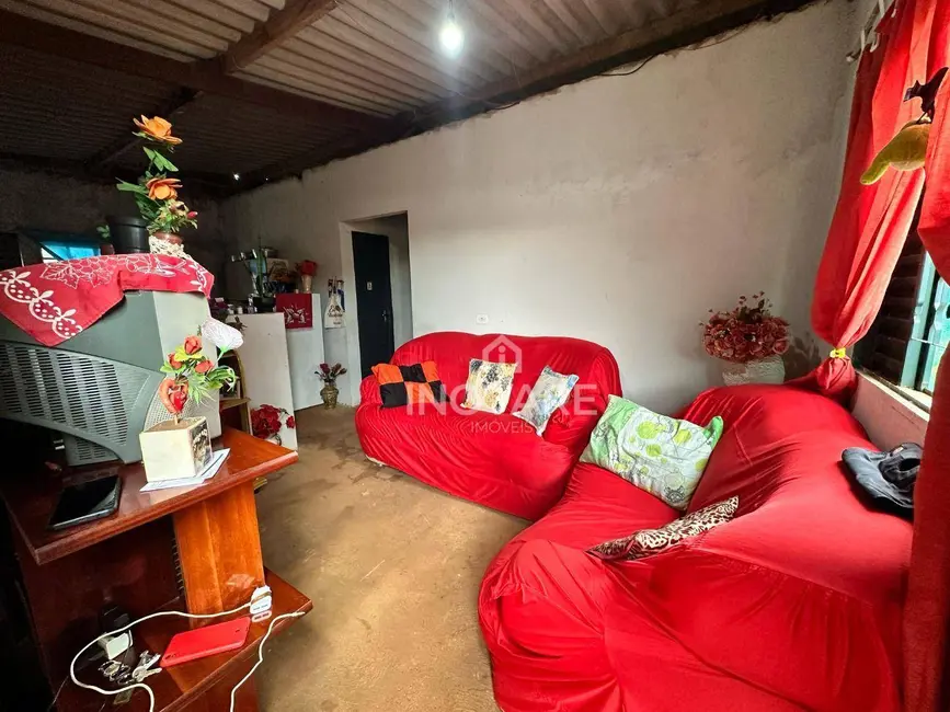 Foto 3 de Casa com 2 quartos à venda, 250m2 em Itumbiara - GO