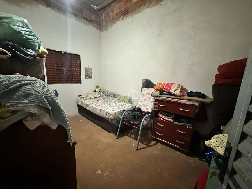 Foto 9 de Casa com 2 quartos à venda, 250m2 em Itumbiara - GO