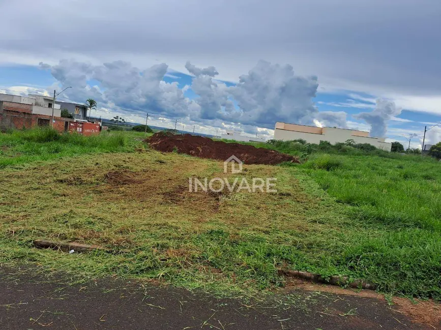 Foto 1 de Terreno / Lote à venda, 372m2 em Itumbiara - GO