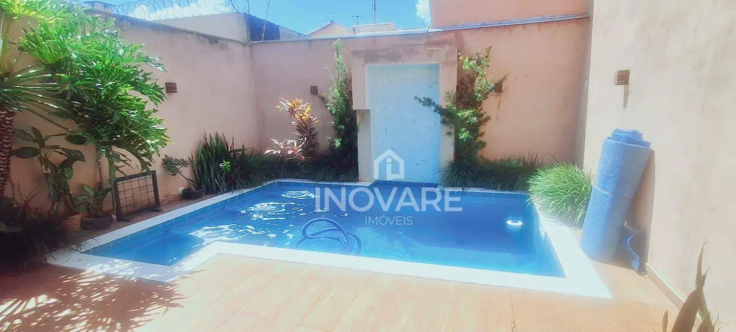Foto 1 de Casa com 2 quartos à venda, 180m2 em Itumbiara - GO