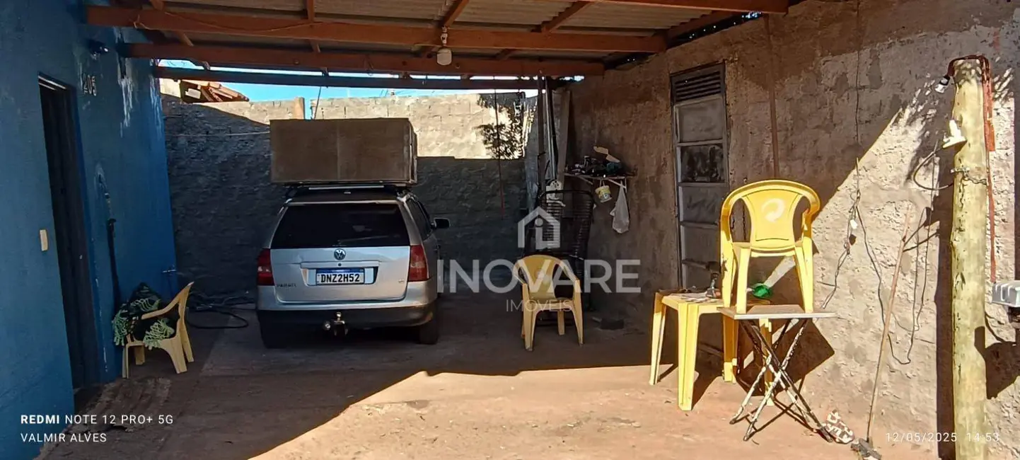 Casa com 2 quartos à venda, 300m2 em Arapora - MG - imagem 4 Foto 4 de Casa com 2 quartos à venda, 300m2 em Arapora - MG