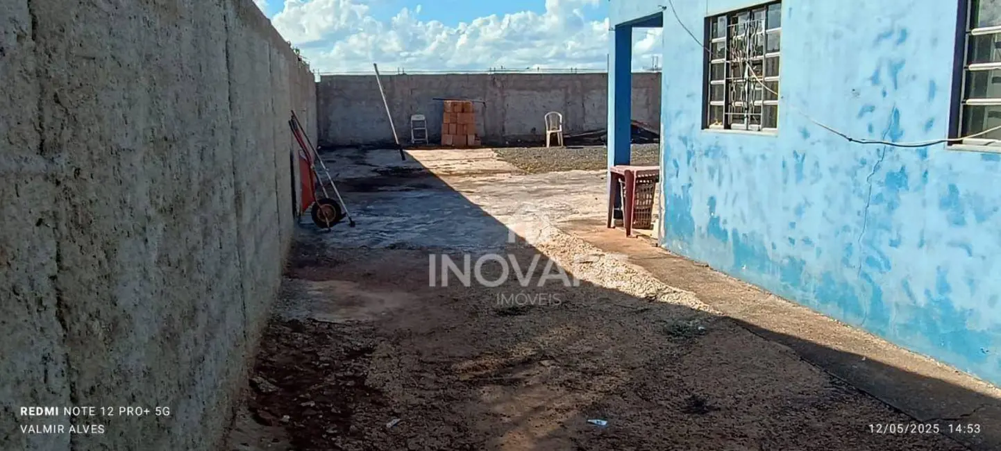 Casa com 2 quartos à venda, 300m2 em Arapora - MG - imagem 5 Foto 5 de Casa com 2 quartos à venda, 300m2 em Arapora - MG