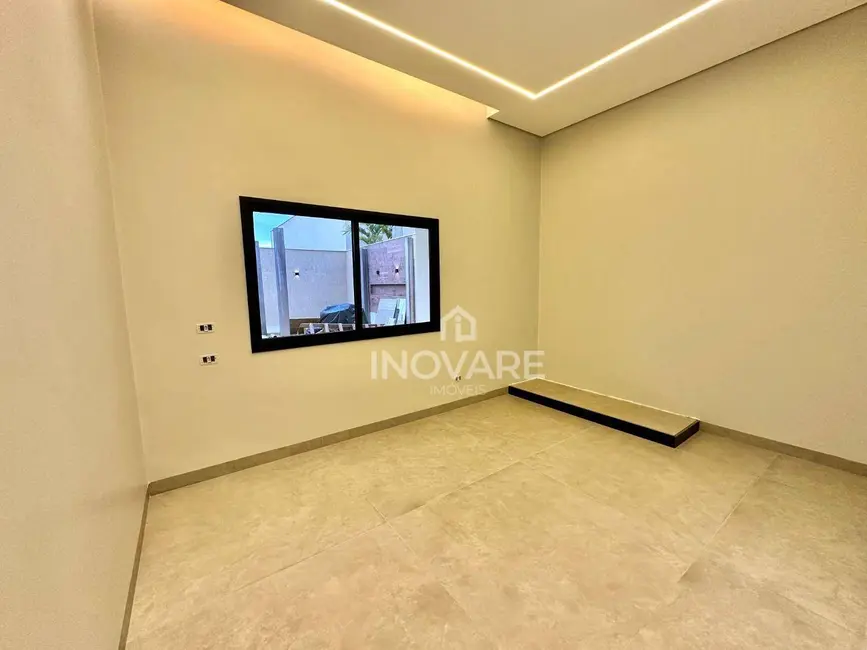 Casa com 3 quartos à venda, 720m2 em Itumbiara - GO - imagem 4 Foto 4 de Casa com 3 quartos à venda, 720m2 em Itumbiara - GO