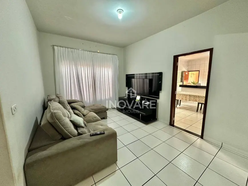 Casa com 3 quartos à venda, 360m2 em Itumbiara - GO - imagem 3 Foto 3 de Casa com 3 quartos à venda, 360m2 em Itumbiara - GO